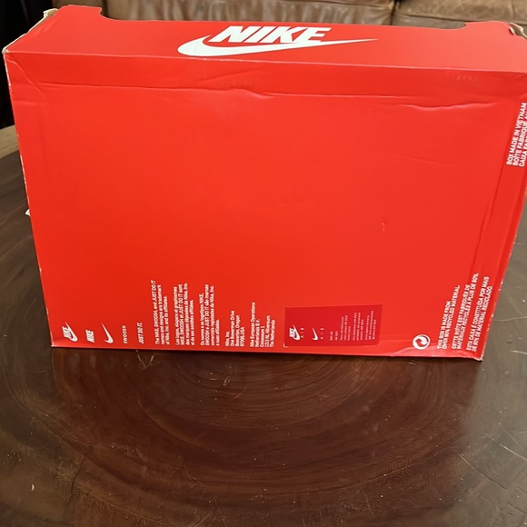 W Nike Air More Uptempo (limited edition) collectors - Picture 15 of 15